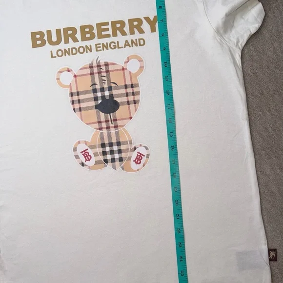 Burberry White and Gold Logo T-Shirt - Picture 5 of 15